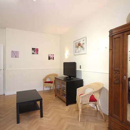 Apartment Bel F2 Avec Terrasse, Jardinet Et Cave - Mont-dore Centre - Fr-1-415-138 *